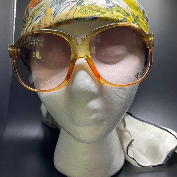 70s Sunglasses - Picture 1 of 2